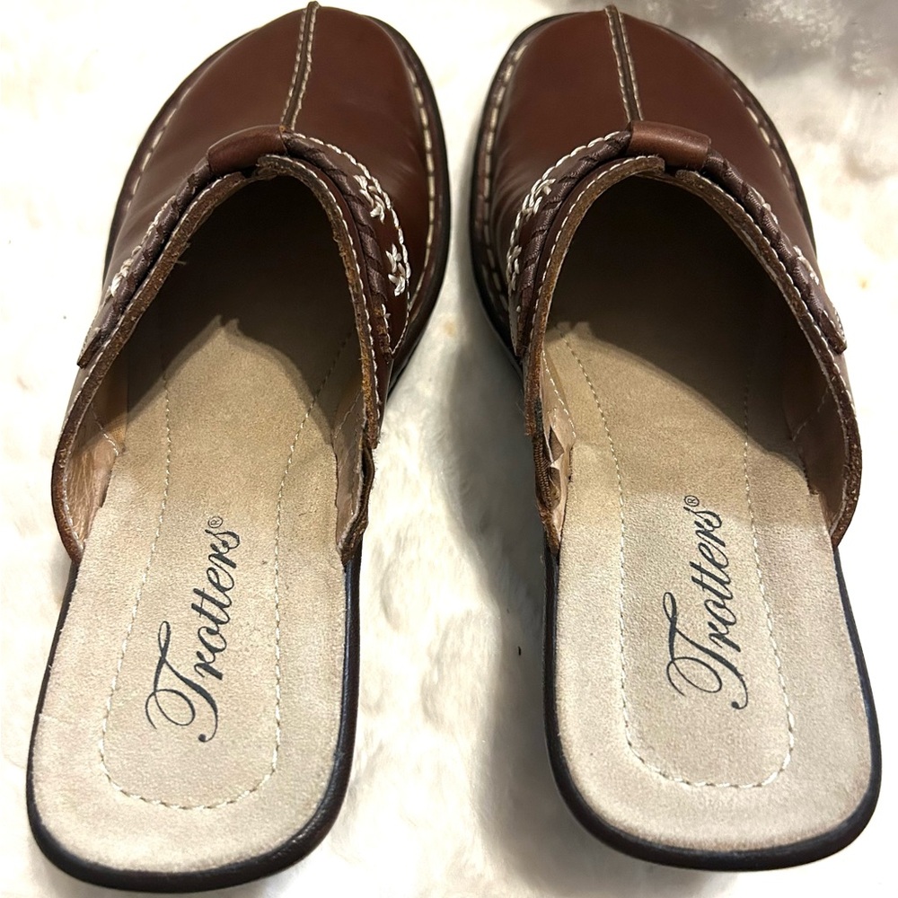 Like new Trotters Brandie Dark Brown Leather Slide in mule women’s size 6.5N - Picture 8 of 13
